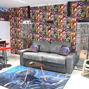 Marvel 10mn Aeroport Cdg , Villeneuve-sous-Dammartin France
